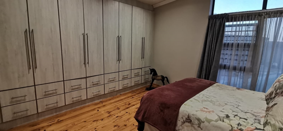 4 Bedroom Property for Sale in Bothasrus Eastern Cape
